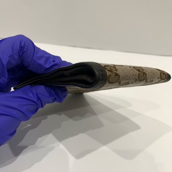 Gucci Brown GG Canvas Bifold Wallet Sku#85432 (Gently used, rubbing, stains) - Picture 6 of 15